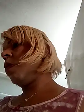 blondebitchlitle online show from October 9, 6:23 pm