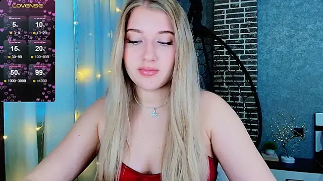 Evacadooo online show from November 26, 4:46 am