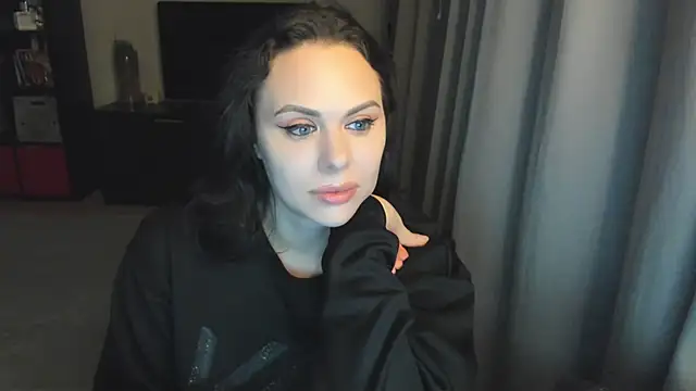 Snapshot of MollyCheiz chatting on September 19, 12:42 am MollyCheiz online show from September 19, 12:42 am
