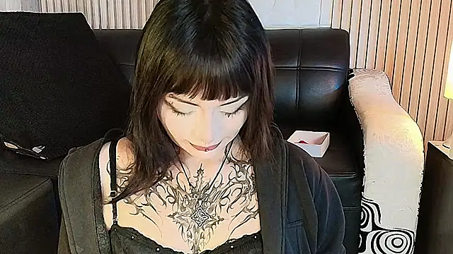 honney dark online show from May 25, 3:00 pm