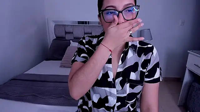 Camilaa bueno online show from May 16, 10:53 pm