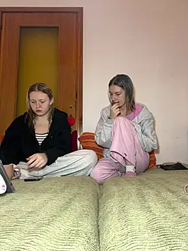 ella grays online show from February 1, 5:01 pm