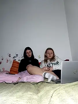 ella grays online show from March 25, 9:06 pm