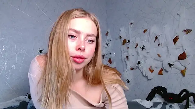 sofiaa here online show from October 15, 12:57 am