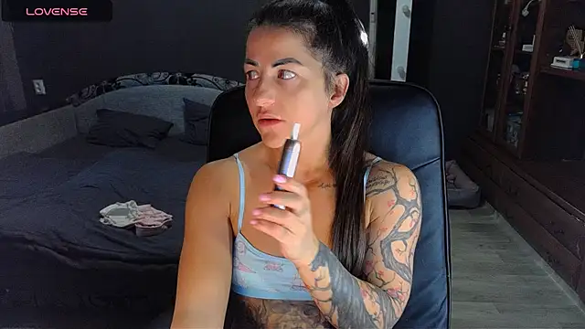 Aria Dl online show from October 9, 1:04 pm