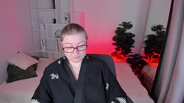 AlexandraKind online show from March 22, 8:48 pm