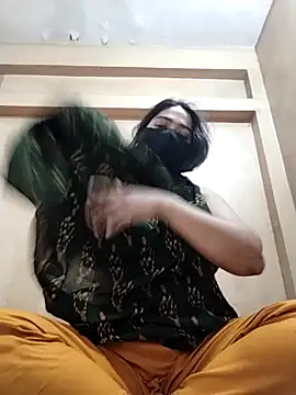 Magical Girl- online show from November 18, 4:46 am