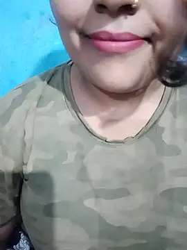 Love-Veronica online show from August 3, 6:13 pm
