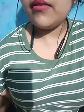 Love-Veronica online show from July 12, 6:31 pm