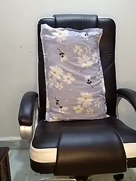 Sexy Radhikaa online show from May 11, 11:02 pm
