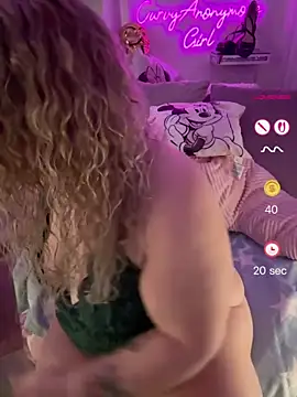 CurvyAnonymousGirl89 online show from May 5, 4:21 pm