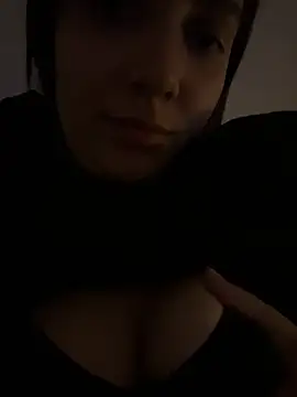 Snapshot of xBubblyBarbiexx chatting on October 21, 3:10 am xBubblyBarbiexx online show from October 21, 3:10 am