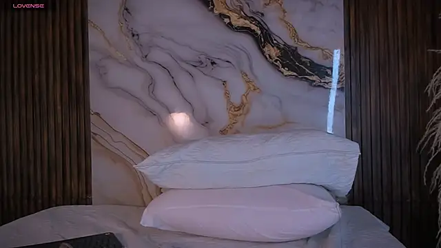 king lovely hornyy online show from April 30, 7:19 pm