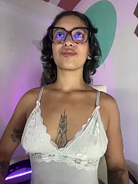 LollaByer online show from May 3, 9:29 pm