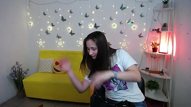 MichelLeee online show from May 6, 1:15 pm