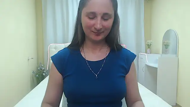 MichelLeee online show from May 26, 11:53 am