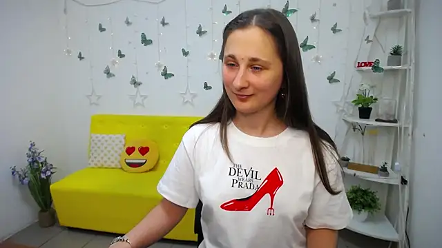 MichelLeee online show from May 12, 11:28 am