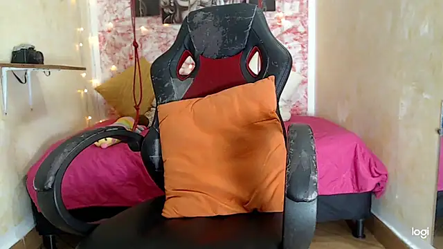 anthiamelisa online show from October 8, 10:14 pm