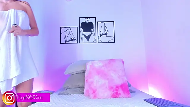 ellie mcdonald online show from July 8, 11:18 pm