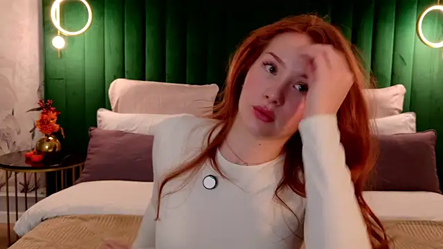 Snapshot of MichelleReid chatting on October 10, 3:11 am MichelleReid online show from October 10, 3:11 am