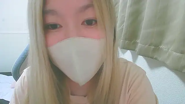 Remi official online show from May 21, 12:36 pm