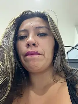 LIZ-06  online show from May 26, 3:22 pm