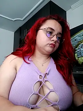 CURVY-HORNY online show from March 3, 8:15 pm
