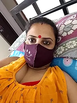 Hoty-cpl online show from May 18, 6:30 am