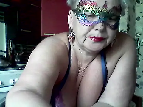 Lisa Suzie online show from May 14, 8:31 am