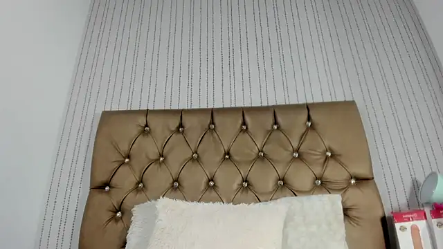 candymery online show from October 25, 7:54 pm