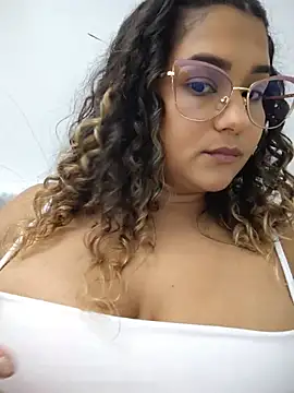 BrendaGirs online show from May 19, 3:46 am