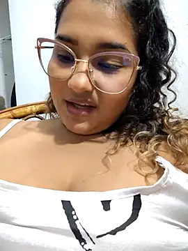 BrendaGirs online show from April 26, 7:33 pm