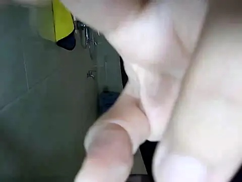 Weiwei5200 online show from May 8, 1:53 am