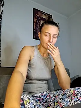 AudreyJoy online show from October 20, 6:38 am