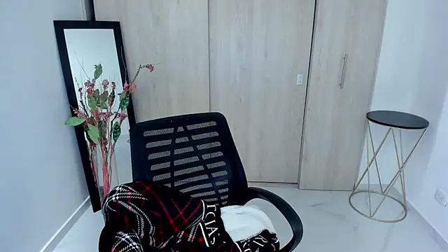 Adele Sweett online show from May 13, 4:24 pm