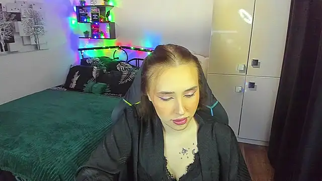 LinaTruly online show from February 7, 11:52 pm