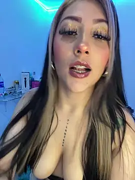 Luna SofiaXX online show from May 23, 6:01 am