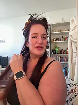 Engel mia online show from May 1, 7:44 am