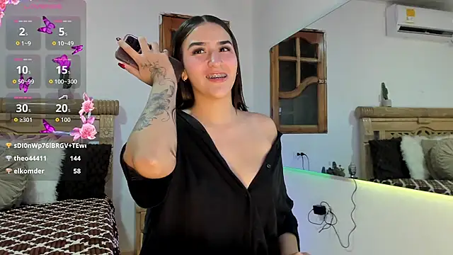 oriana rodriguez online show from April 8, 6:15 am