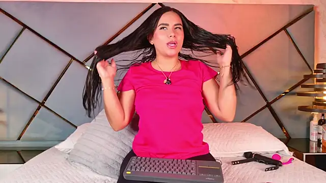 giorgia 13 online show from October 15, 3:20 am