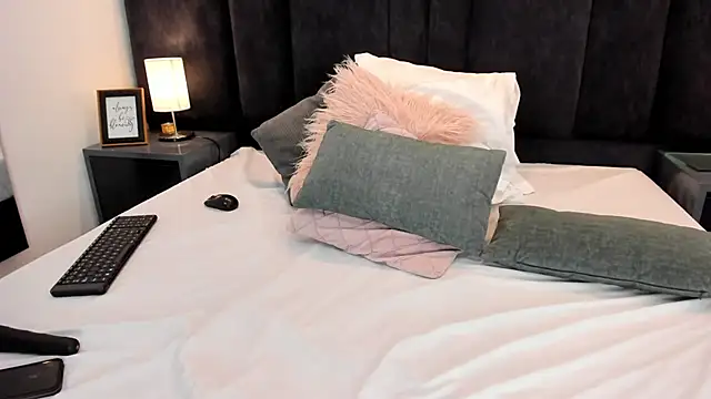 Freyaa   online show from November 26, 9:49 pm