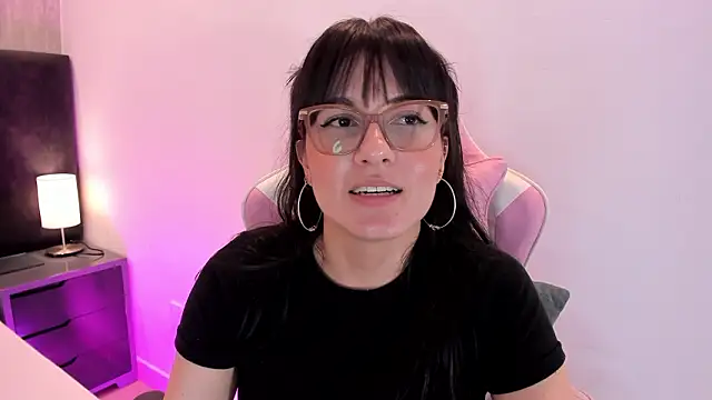 Freyaa   online show from March 11, 9:50 pm