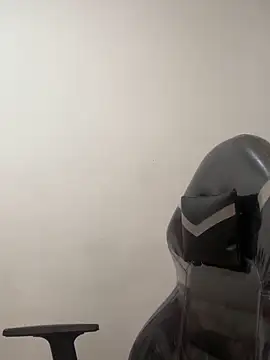 SaraBraun  online show from October 2, 5:18 pm