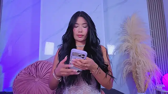 Chlooee   online show from May 11, 2:02 am