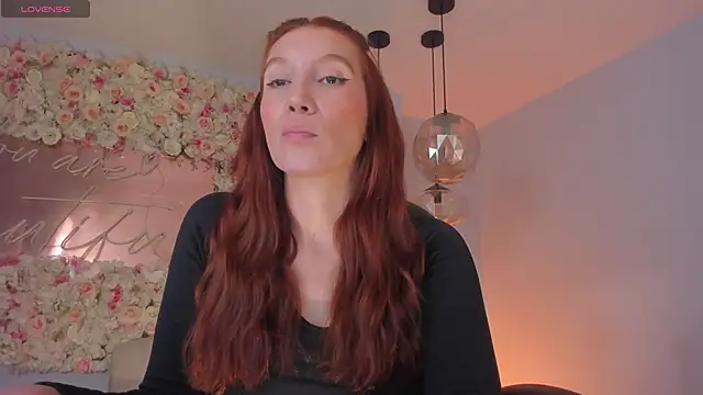 MiaFarrell  online show from May 14, 5:52 pm