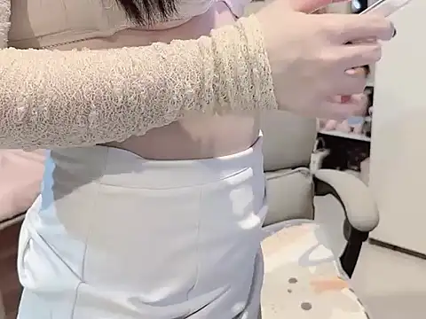 Eva-Public online show from October 22, 1:49 pm