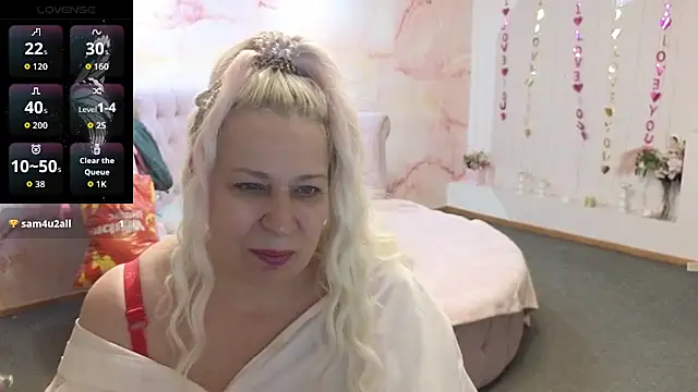 Penelope Pinky online show from May 11, 10:28 am
