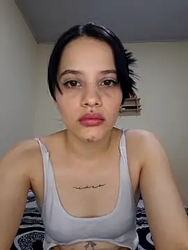 Snapshot of franchezkavegaaa chatting on October 4, 2:22 pm franchezkavegaaa online show from October 4, 2:22 pm
