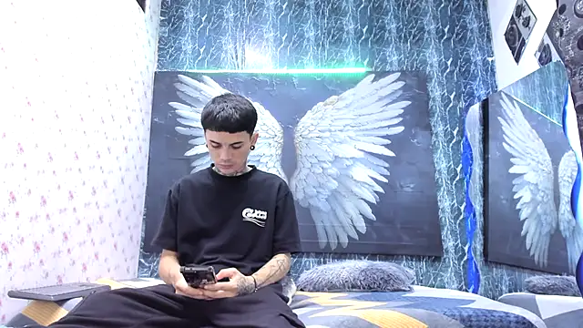 exotic hot couple online show from March 31, 12:43 am