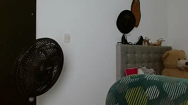 Sexy Lia  online show from May 5, 4:48 am